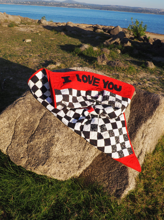 "I LOVE YOU" Throw Quilt
